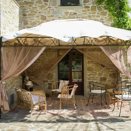Casa vacanze Spacious Holiday In With Pool Cortona