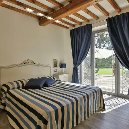 Casa vacanze Spacious Holiday In With Pool Cortona